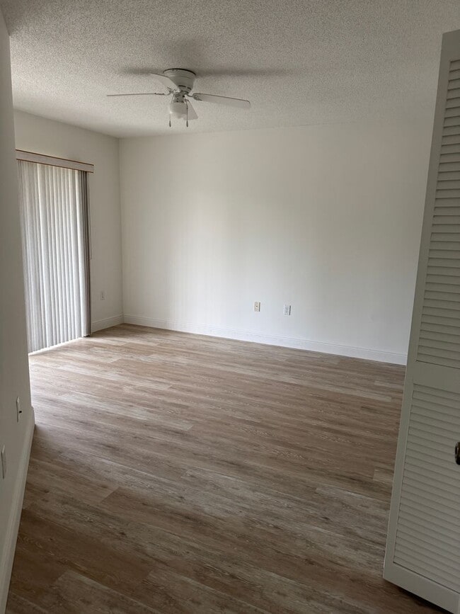 Building Photo - Quail Forest Condo For Rent - Awesome view of the Golf Course!