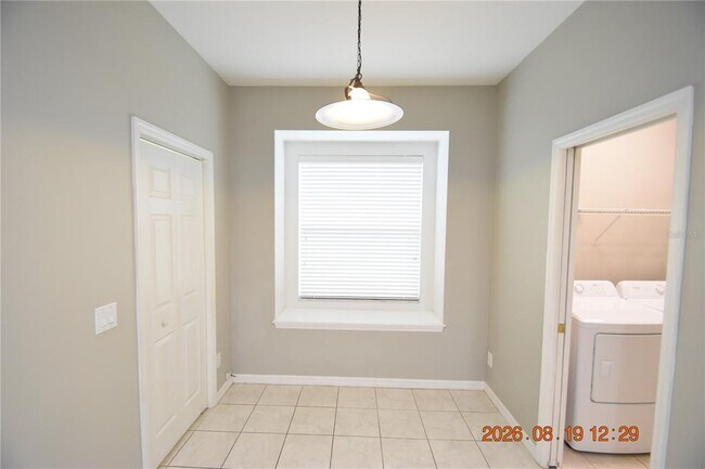 Building Photo - 644 Chesney Dr
