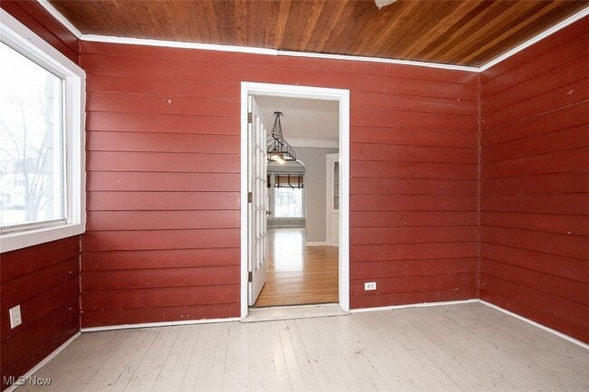 Building Photo - 1718 Maywood Rd