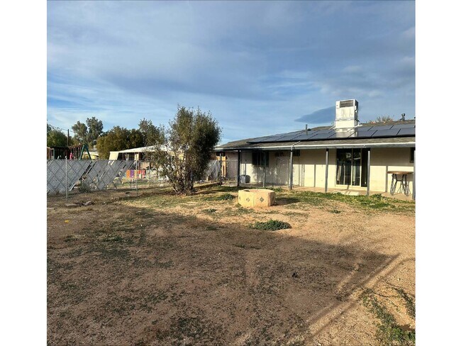 Building Photo - 6768 E Lurlene Dr