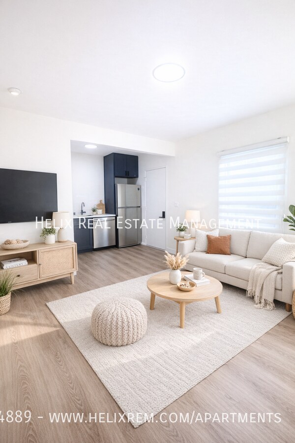 Building Photo - 1706 N Sierra Bonita Ave