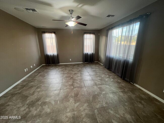 Building Photo - 21284 W Almeria Rd