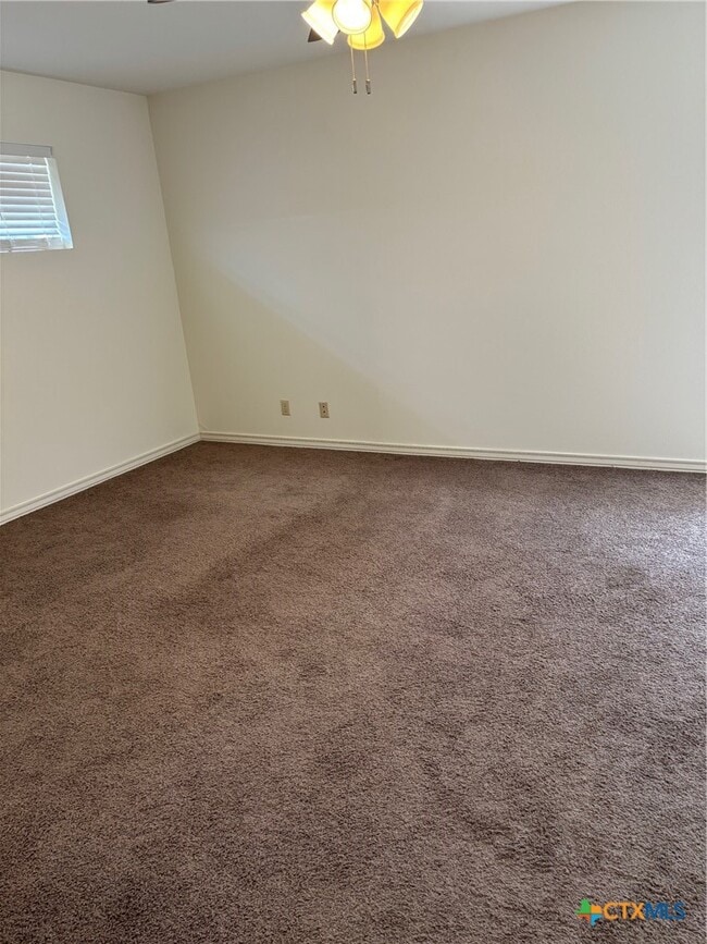 Building Photo - 112 Gemini Ct