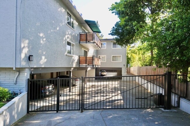 Building Photo - 88 Claremont Ave