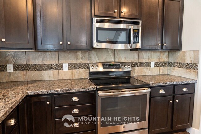 Building Photo - 3953 Sand Lake Dr
