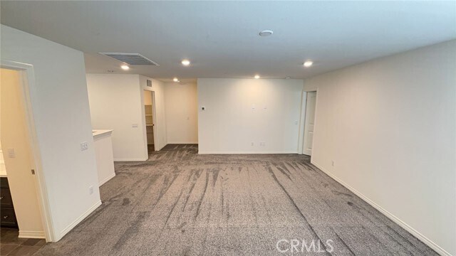 Building Photo - 27531 Mountainside St