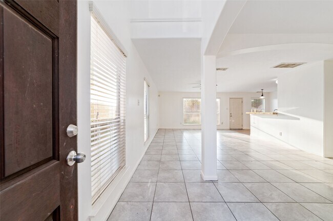 Building Photo - 3618 Windmill Village Dr