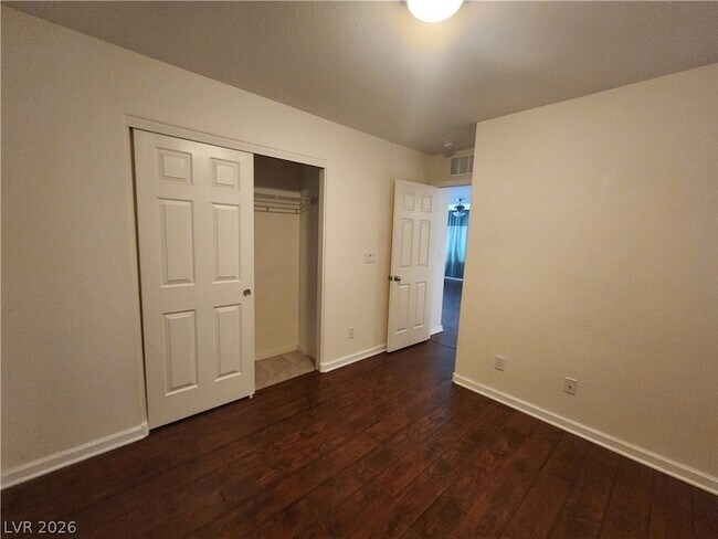 Building Photo - 8956 Medford Hills Ct