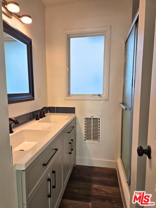 Building Photo - 920 Westbourne Dr