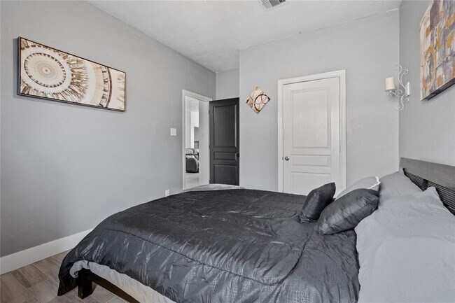 Building Photo - 7529 Topaz Way