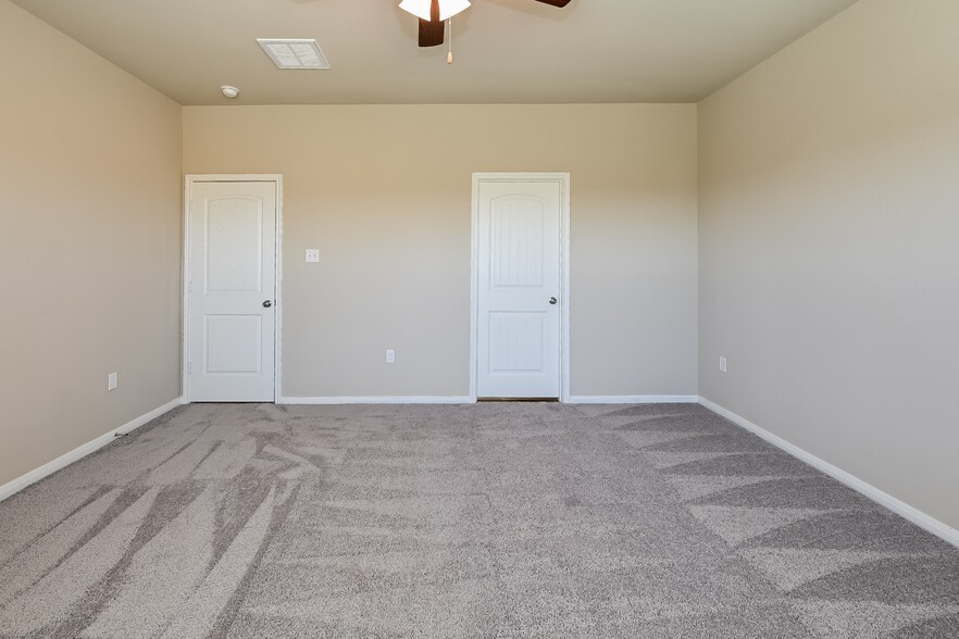 Building Photo - 7939 Cypress Country Dr