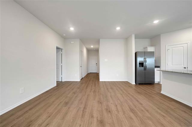 Building Photo - 501 Yellow Rose Rd