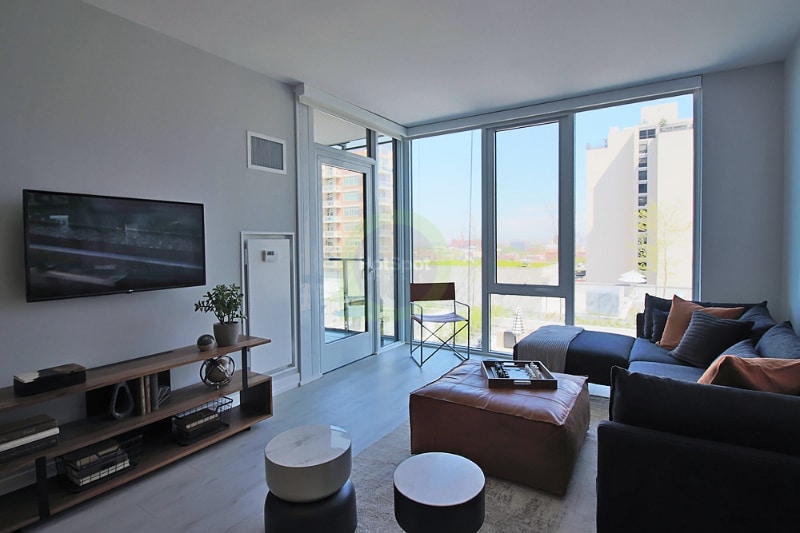 Building Photo - 1147 N Wells St