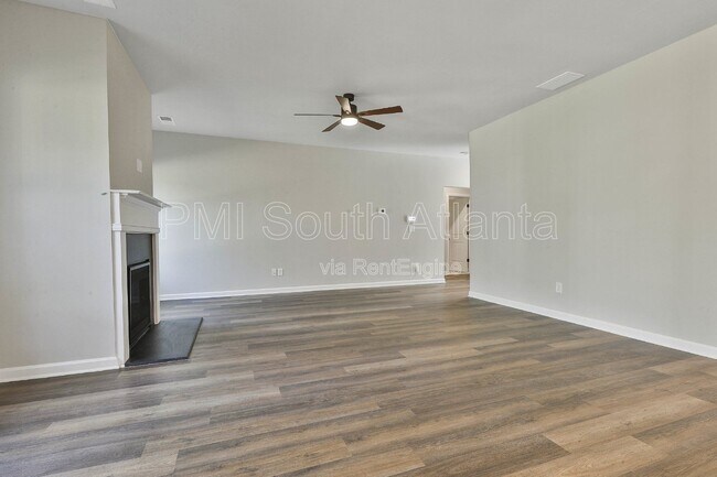 Building Photo - 10 Singletree