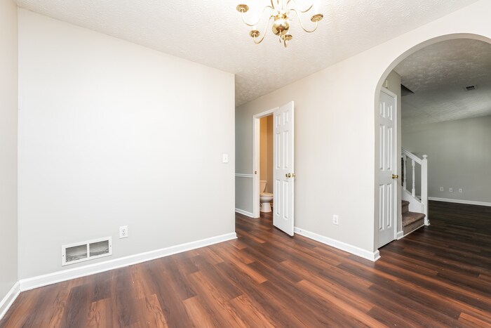 Building Photo - 818 Burton Ridge Dr