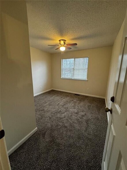 Building Photo - 875 Joseph Club Dr