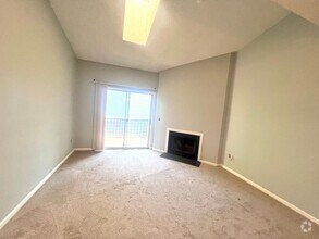 Building Photo - 1BR Central College Rd across from UNCW. C...
