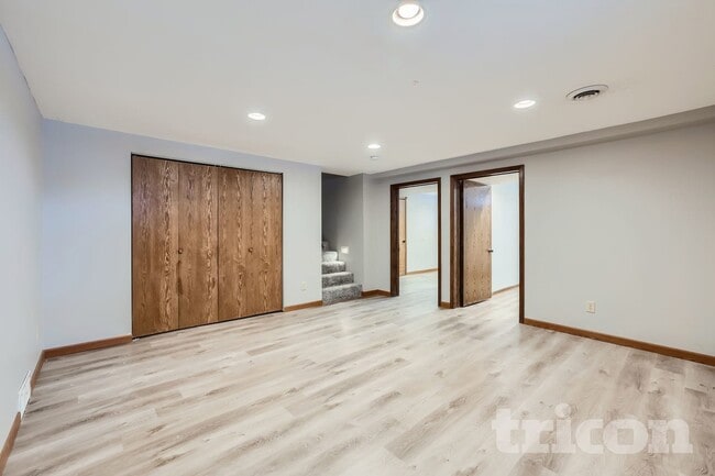 Building Photo - 19955 Chili Ave W