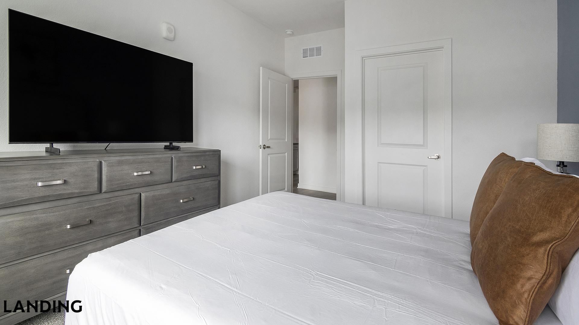 Building Photo - 12525 Tibbets Ln