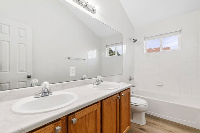 Building Photo - 7875 Montarbor Dr