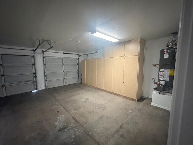 Building Photo - 2245 E Detroit St