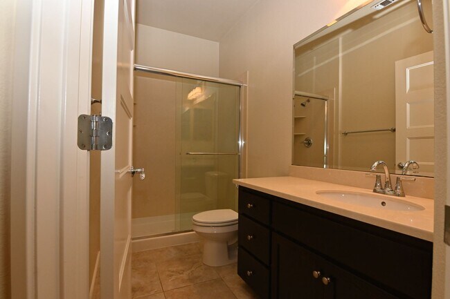 Building Photo - Tralee Village-Tri-Level Townhome, Modern Finished, Community Amenties (580 & Hopyard)