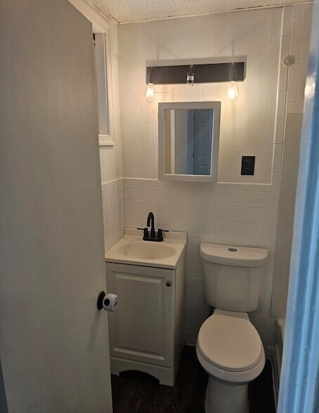 Building Photo - 1116 N Main St