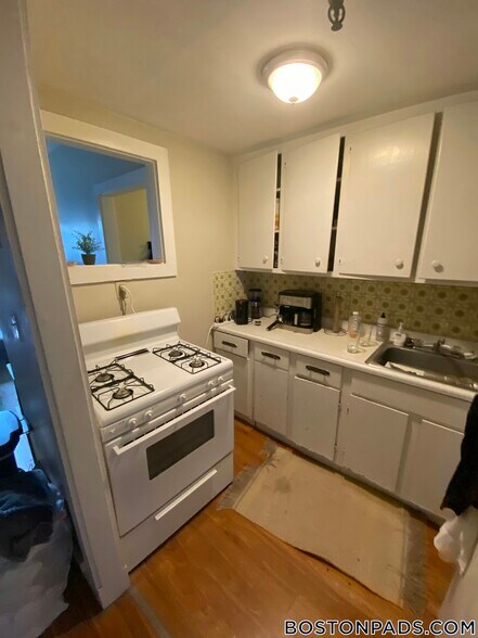 Building Photo - 435 Hanover St