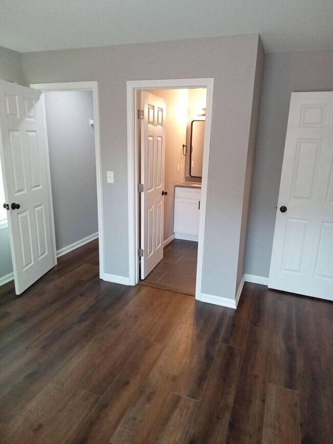 Building Photo - Updated Ranch Home with Lots of Space! COMING SOON!