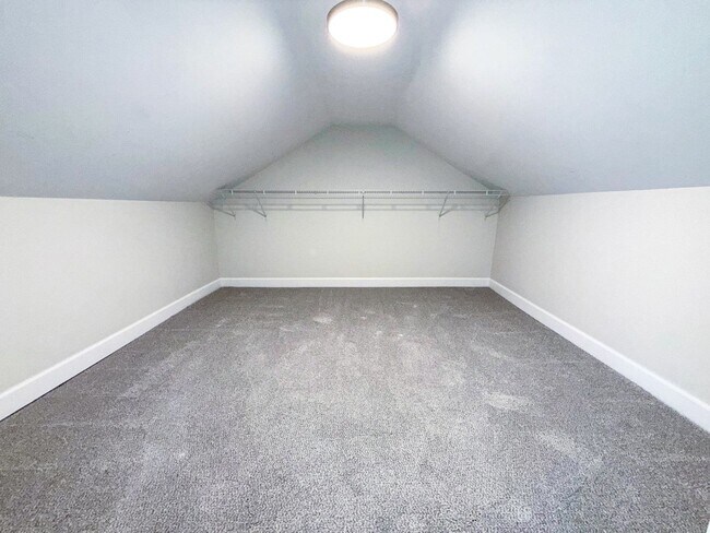 Building Photo - Charming Cape Cod in Columbus | 3BR, Updat...