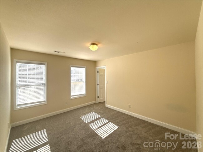 Building Photo - 10082 Paisley Dr