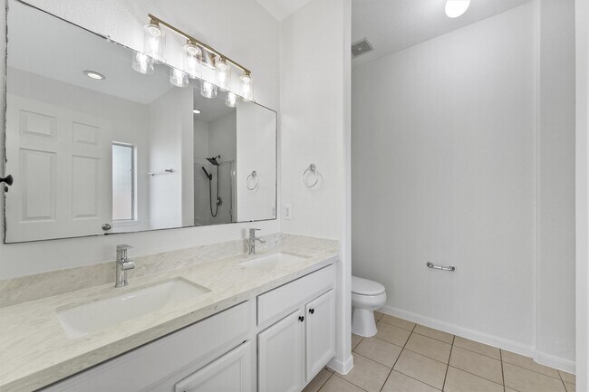 Building Photo - 18211 Fairview Valley Ct