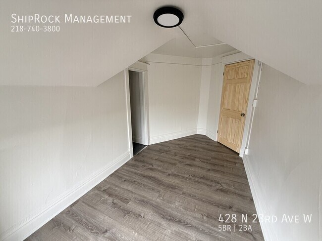 Building Photo - 428 N 23rd Ave W