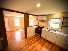 Building Photo - 25 Ginger Ln