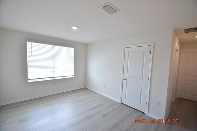 Building Photo - 8075 Broad Pointe Dr