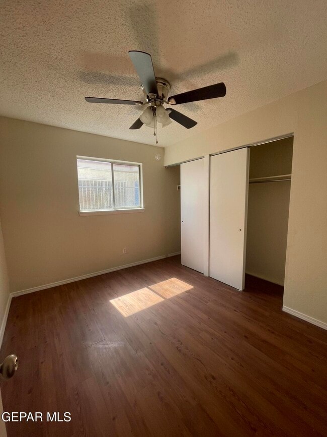 Building Photo - 10830 Cardigan Dr