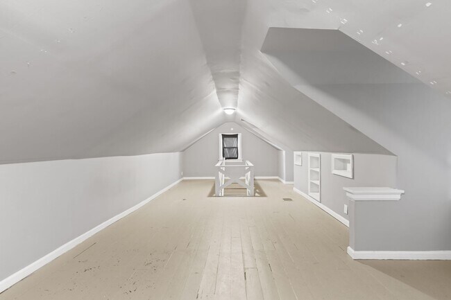 Building Photo - 10050 Diamond Dr