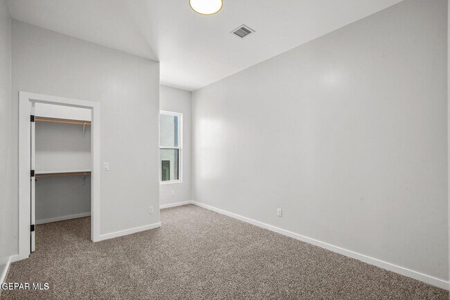 Building Photo - 7305 Cimarron Rim Dr