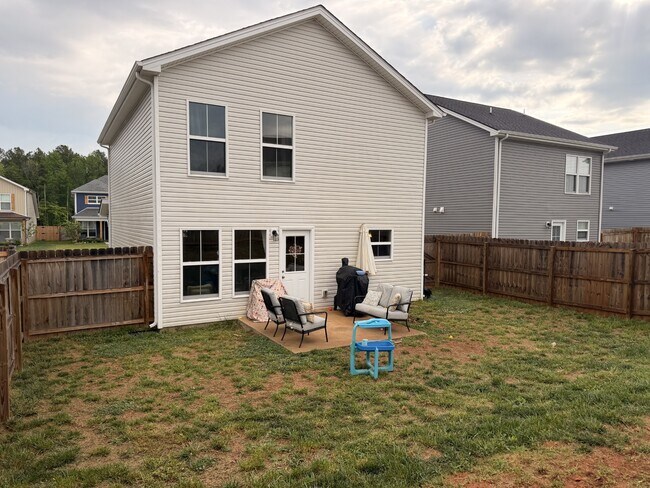 Building Photo - 136 Quarry Rdg Rd