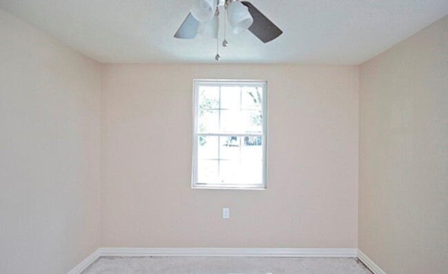 Building Photo - 7322 Calais Rd
