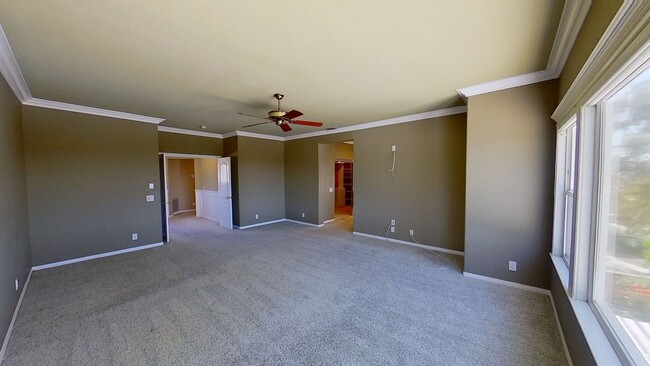 Building Photo - Spacious 4 Bedroom + Office Home in RSM!