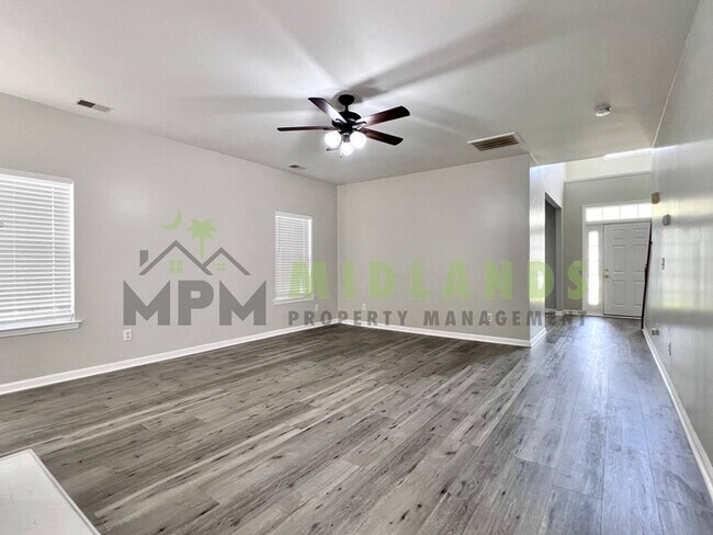 Building Photo - 523 Whitewater Dr