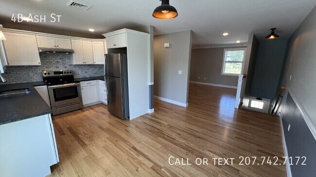 Building Photo - 4B Ash St-
