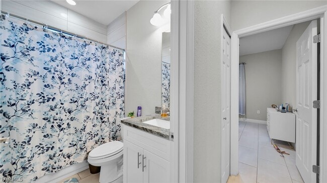 Building Photo - 221 Chiquita Blvd N