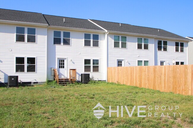 Building Photo - Modern Living in a Growing Grottoes Community