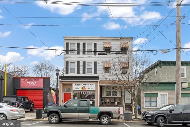 Building Photo - 221 Broadway St