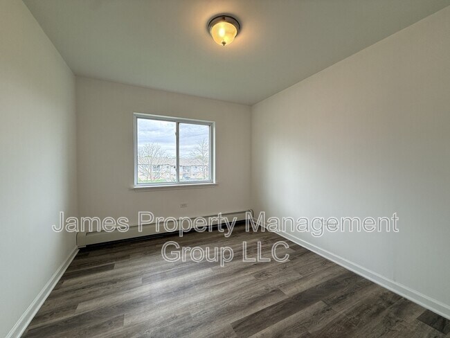 Building Photo - 831 Mcintosh Ct