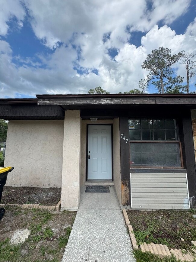 Primary Photo - Charming 2-Bedroom Duplex on a Private Cor...