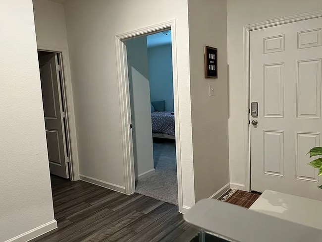 Building Photo - 10316 Castle Lyons Ln