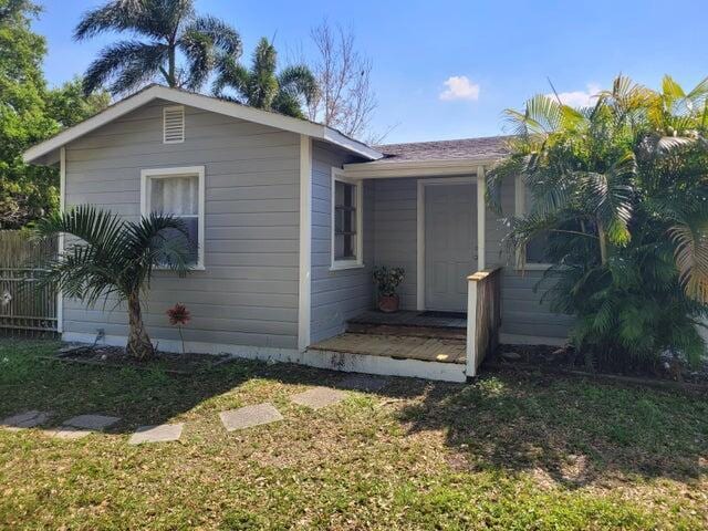 Building Photo - 6423 SE Lillian Ct